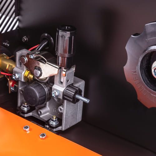 Сварочный полуавтомат Foxweld UNO MIG 200 SYN вид модели сварочный полуавтомат foxweld uno mig 200 syn