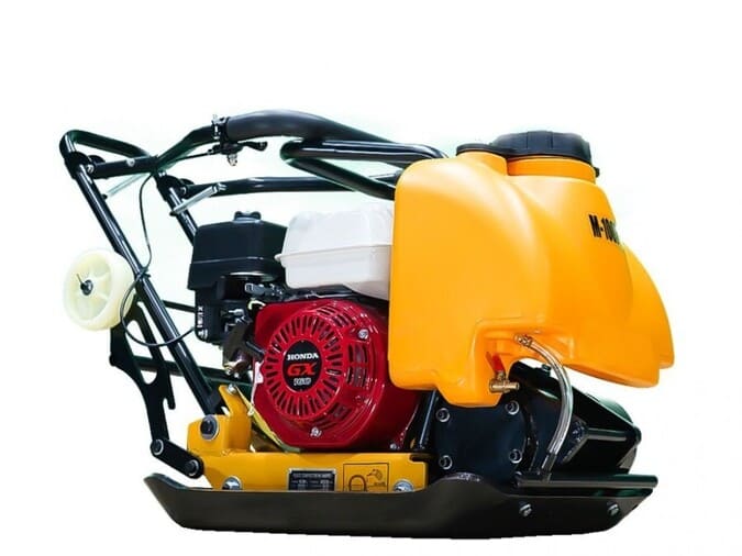 вид модели виброплита hamer m-100pro с двигателем honda