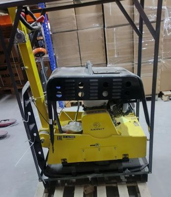 вид модели виброплита реверсивная hamer m330pro (honda, 13 л.с.) (140u) уценка